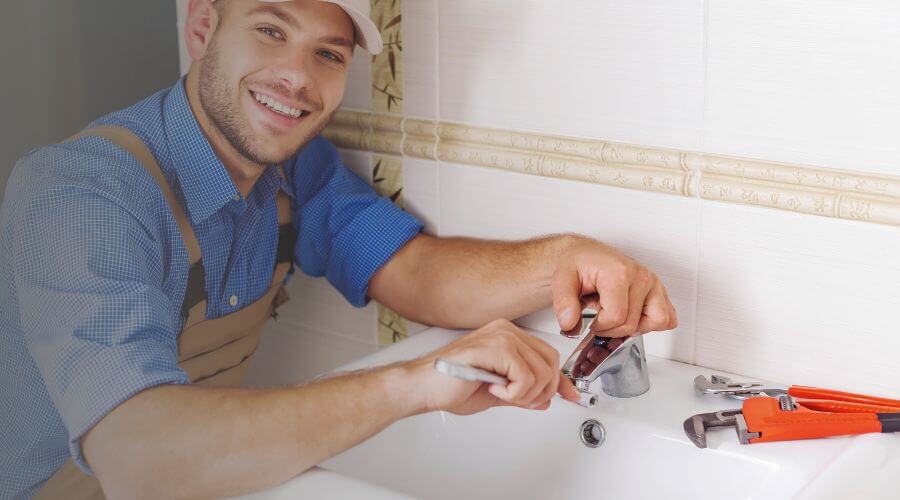 Professional clogged drains services in Helm, CA